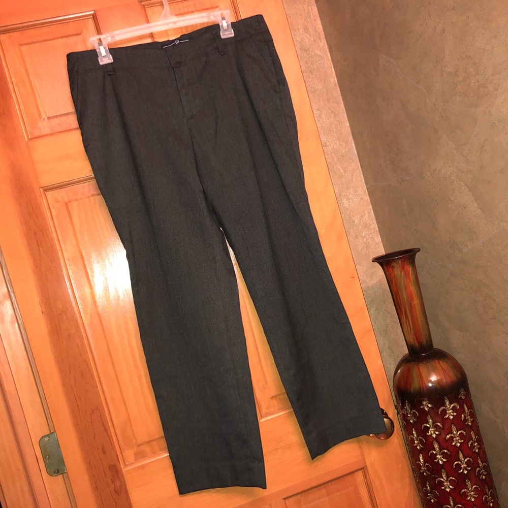 ❌ SOLD ❌ 
GAP Straight Leg Pants